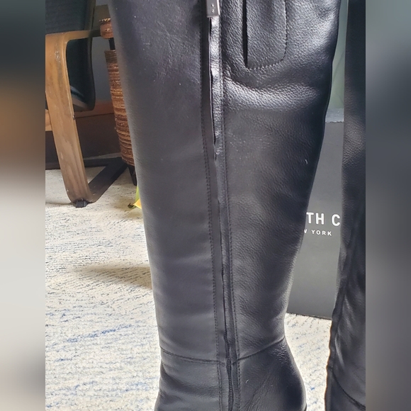 Kenneth Cole Tall Black Boot Size 8 - Picture 6 of 13